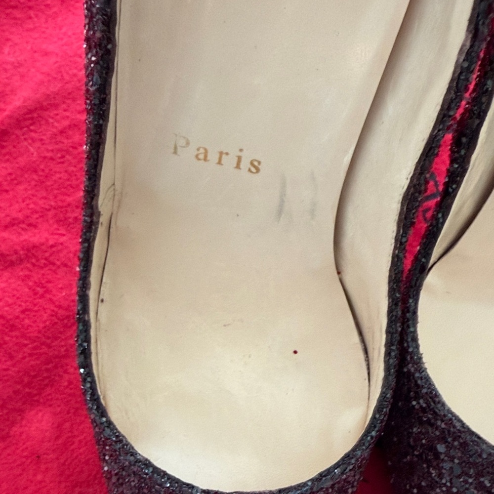 Christian Louboutin BURGUNDY HEELS - Picture 5 of 11